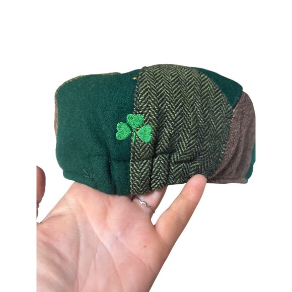 Ireland Patchwork Newsboy Cap With Snap Button Brim & Embroidered Shamrock Detai - Picture 3 of 6